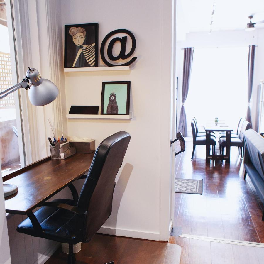 Hip Heritage Main Floor Flat In Downtown District Belleville Exteriér fotografie