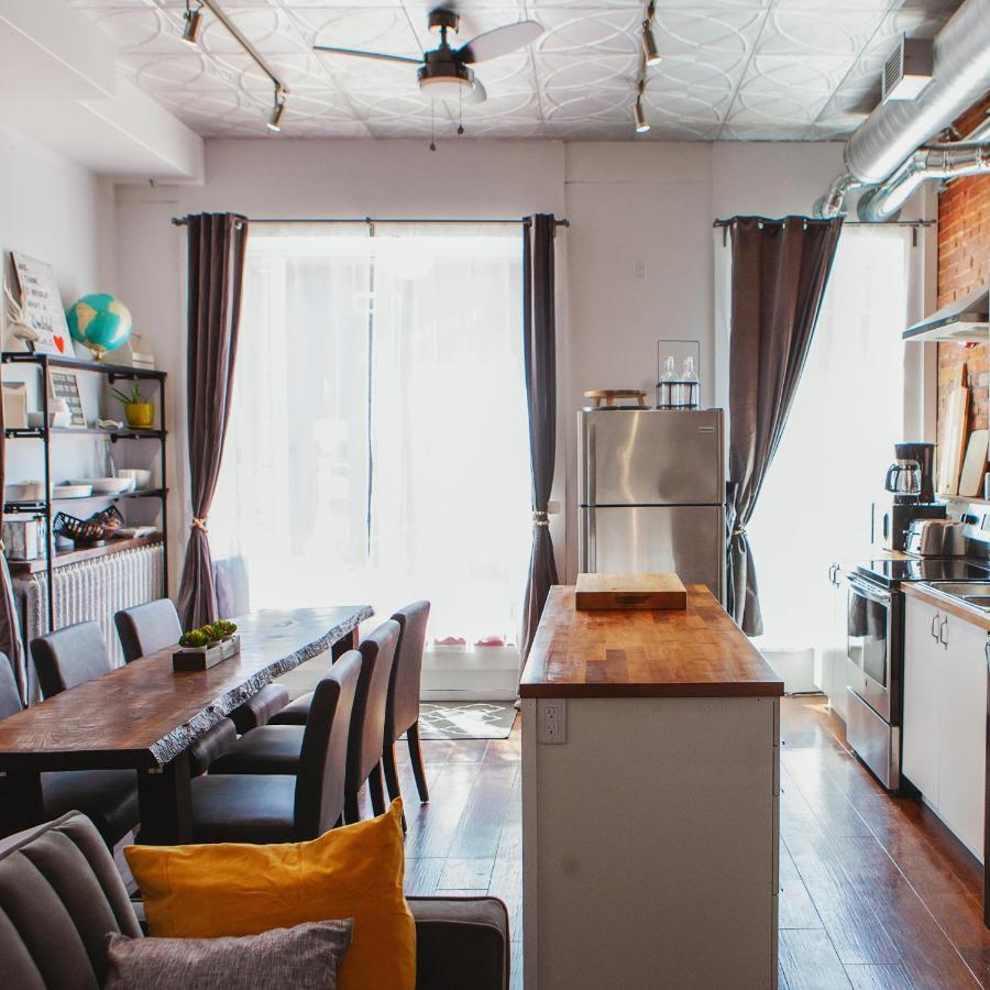 Hip Heritage Main Floor Flat In Downtown District Belleville Exteriér fotografie